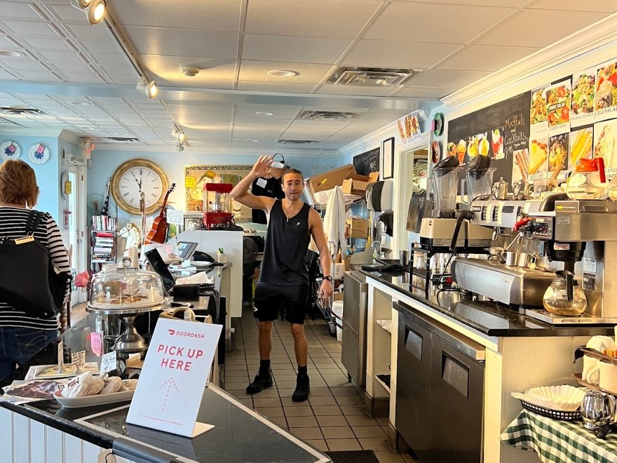 Lizzie's Cafe & Bistro 142nd St.